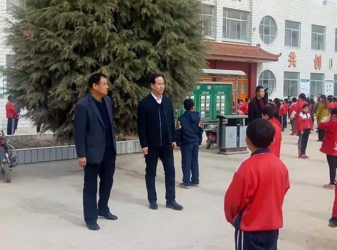 深入课堂听评课，精准把脉促提升——记刘局长莅临焦村小学开展教育教学检测与评价活动